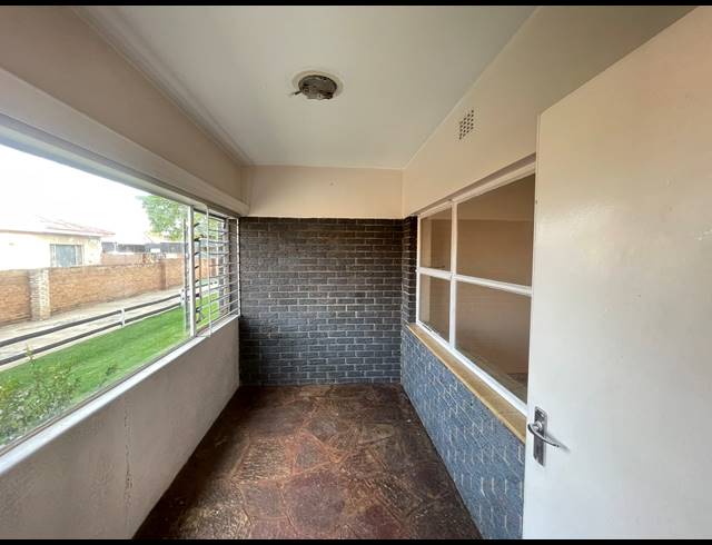 1.5 BEDROOM APARTMENT BLOCK FOR SALE IN CASSELDALE